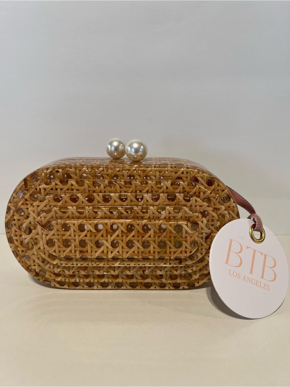 BTB Los angeles
Caillou Clutch in Natural - Picture 9 of 11